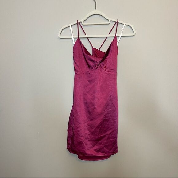 Superdown julieta mini dress in Maroon size Medium flawed NWT - Picture 8 of 10
